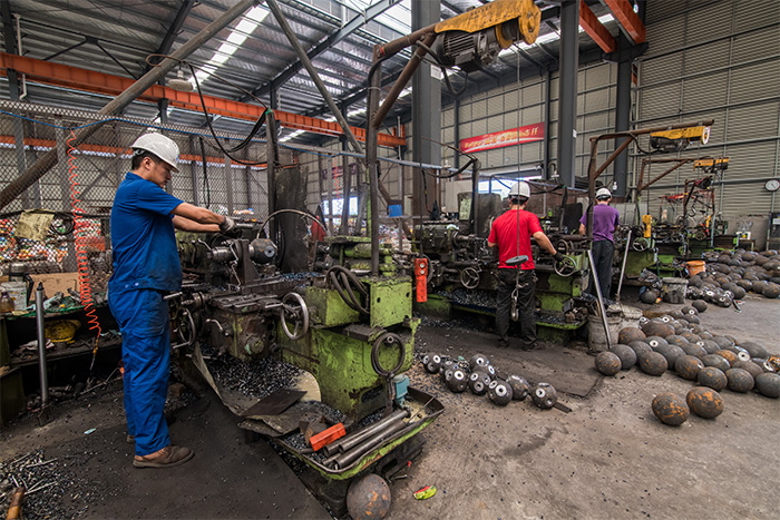 普兰店网架配件车间